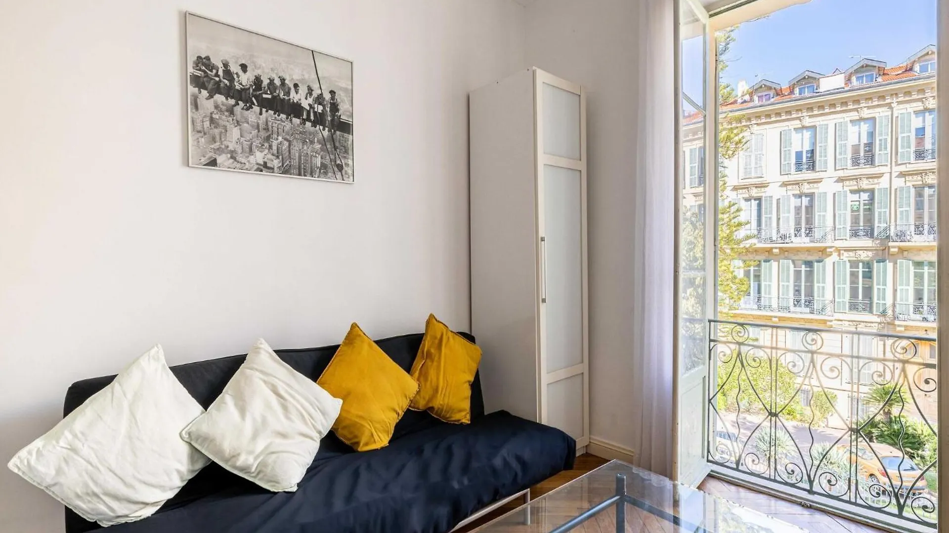 Superb 2 Room Apartment In The Heart Of Nice